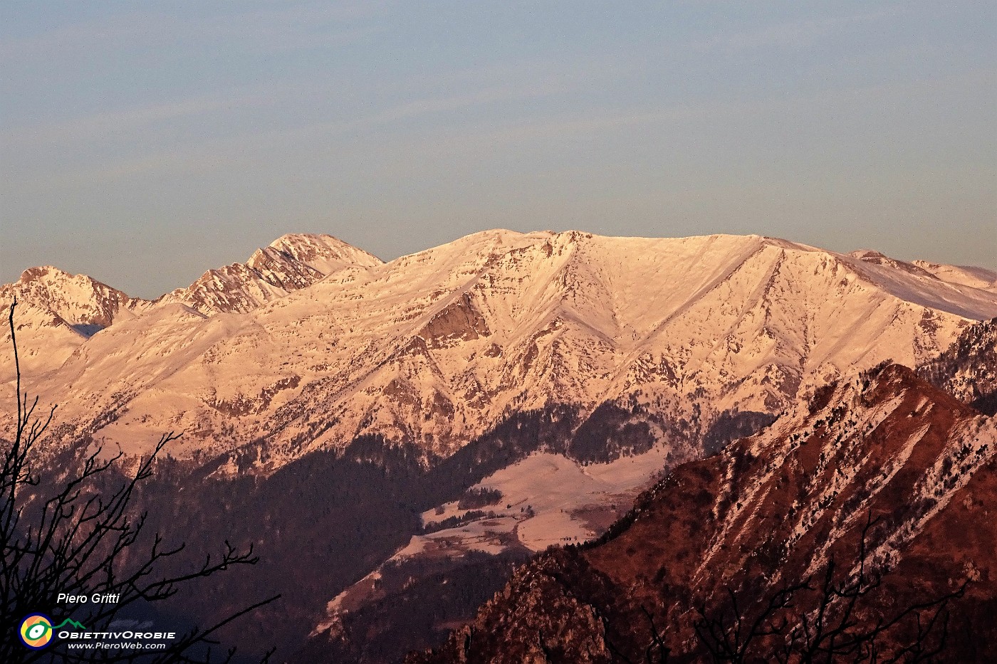 91 Zoom su Cima Grem (2049 m).JPG